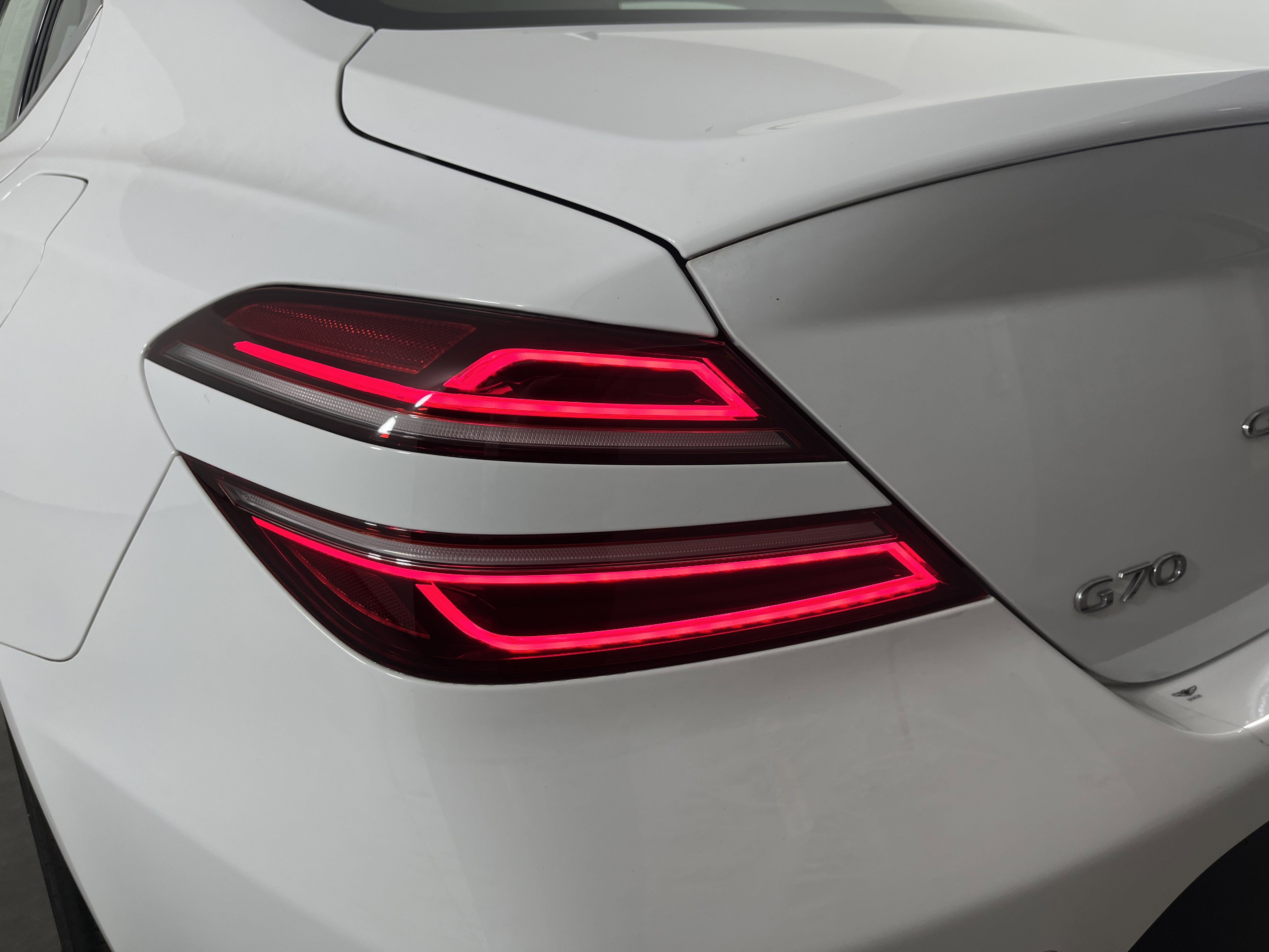 Used 2022 Genesis G70 3.3T image 26