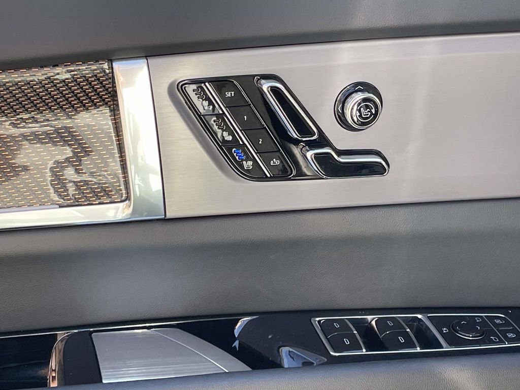 New 2026 Cadillac Vistiq Sport image 17