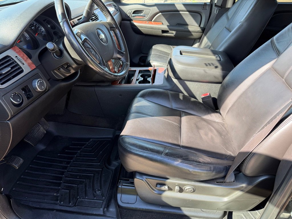 Used 2008 Chevrolet Avalanche LT AWD/4WD image 9