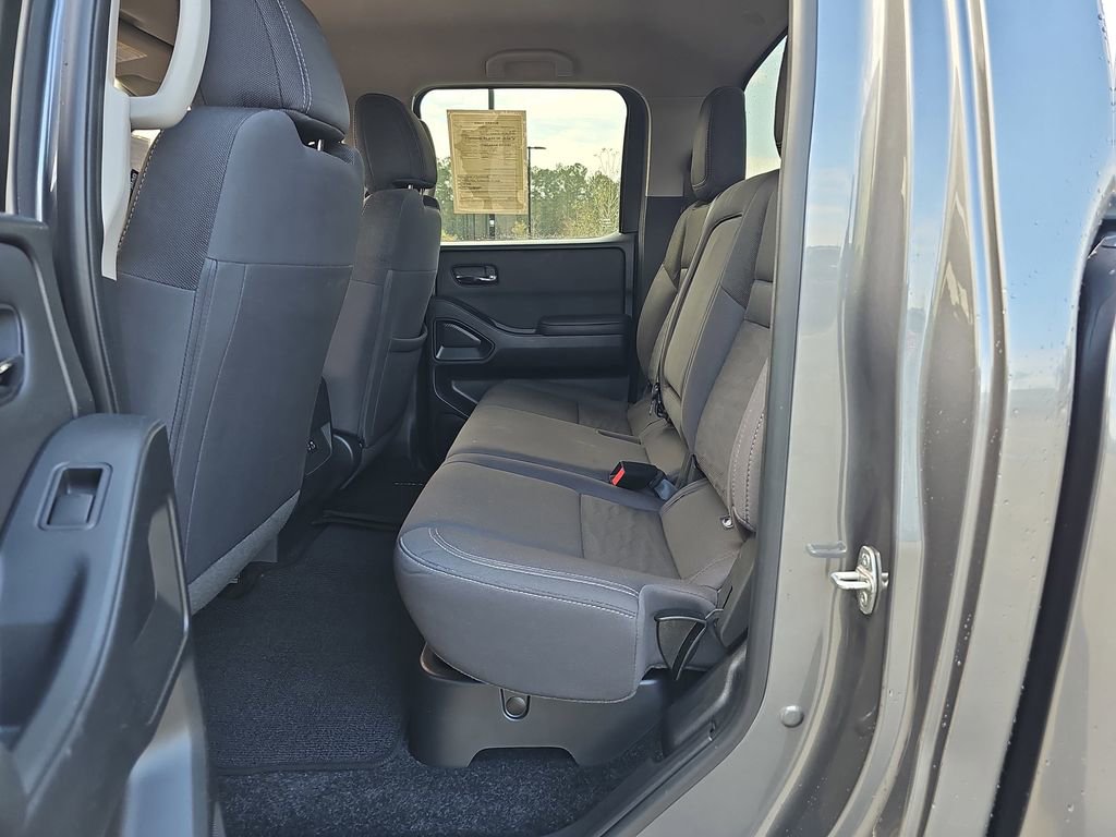 Used 2023 Nissan Frontier SV w/ Tow Package image 17