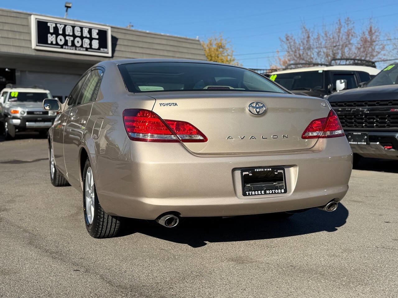 Used 2007 Toyota Avalon Limited image 10