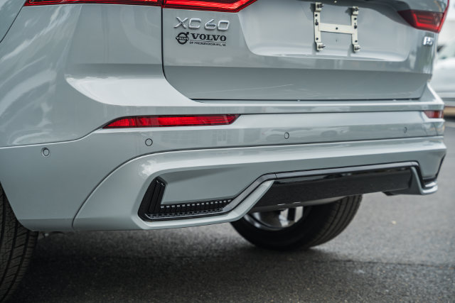 New 2026 Volvo XC60 B5 Ultra w/ Climate Package AWD/4WD image 9
