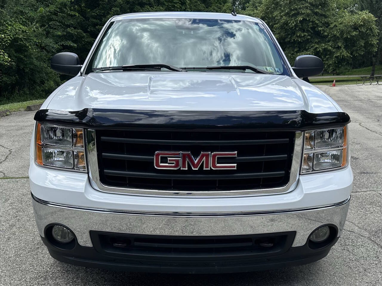 Used 2007 GMC Sierra 1500 W/T w/ Work Truck Preferred Package AWD/4WD image 2