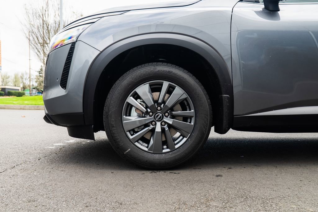 New 2026 Nissan Pathfinder SV image 7