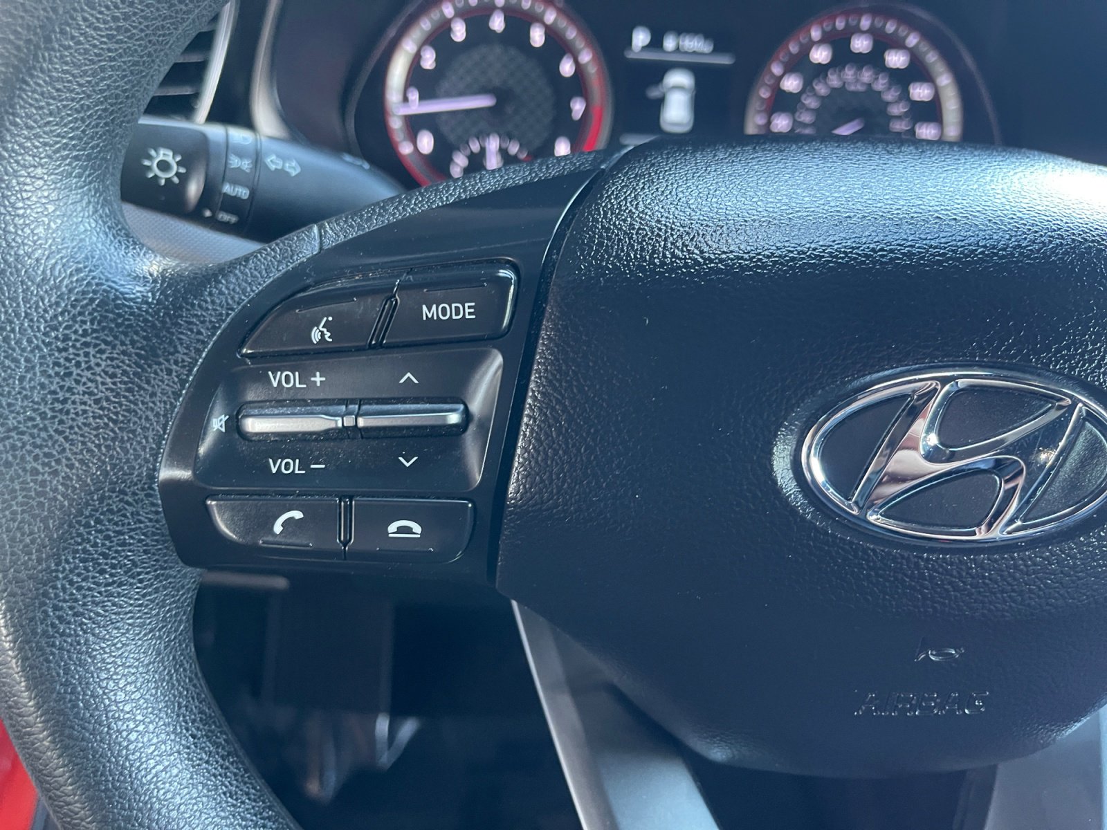 Used 2020 Hyundai Veloster 2.0 FWD image 18