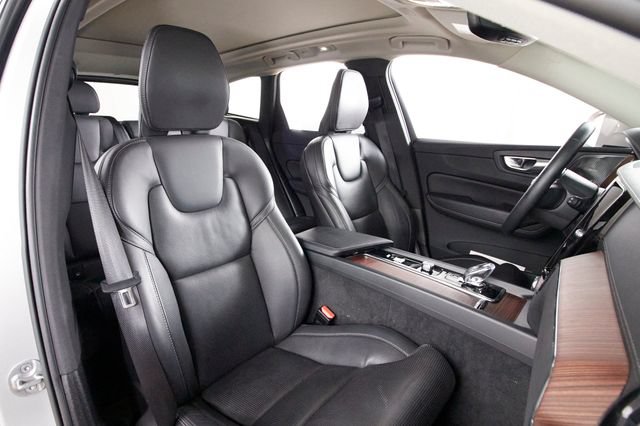 Certified 2023 Volvo XC60 B6 Ultimate w/ Climate Package AWD/4WD image 20