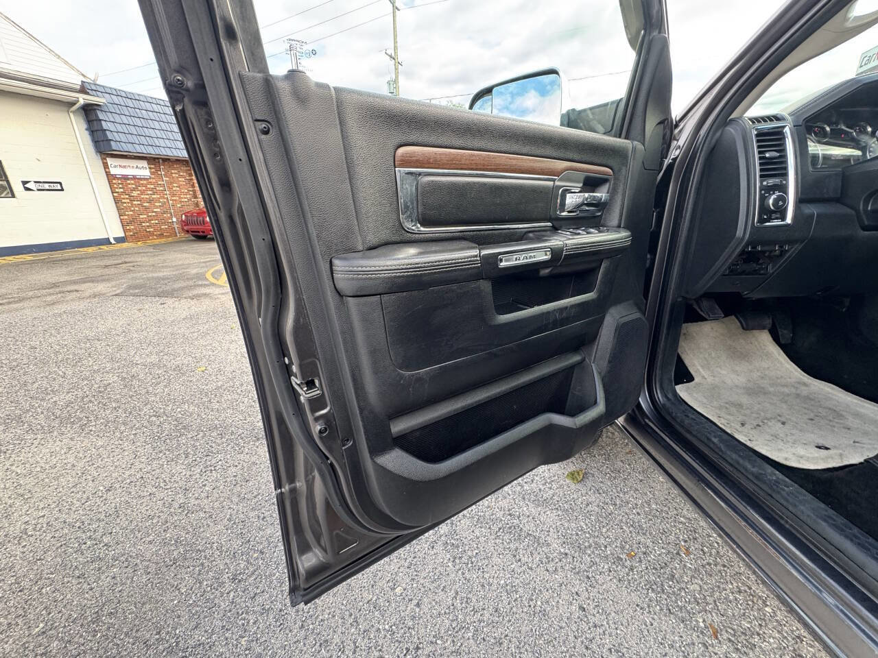 Used 2016 RAM 3500 Laramie image 55