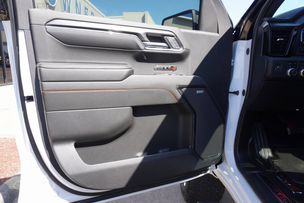 Used 2024 GMC Sierra 1500 AT4 w/ Technology Package image 7