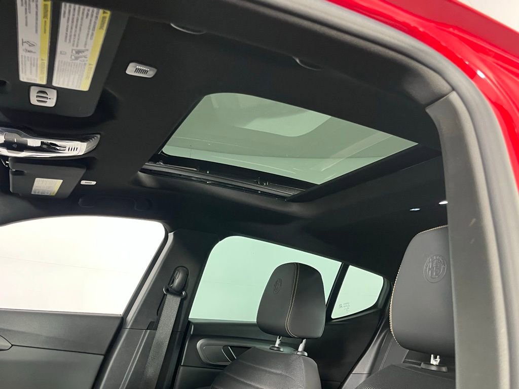 Used 2024 Alfa Romeo Tonale Sprint image 22