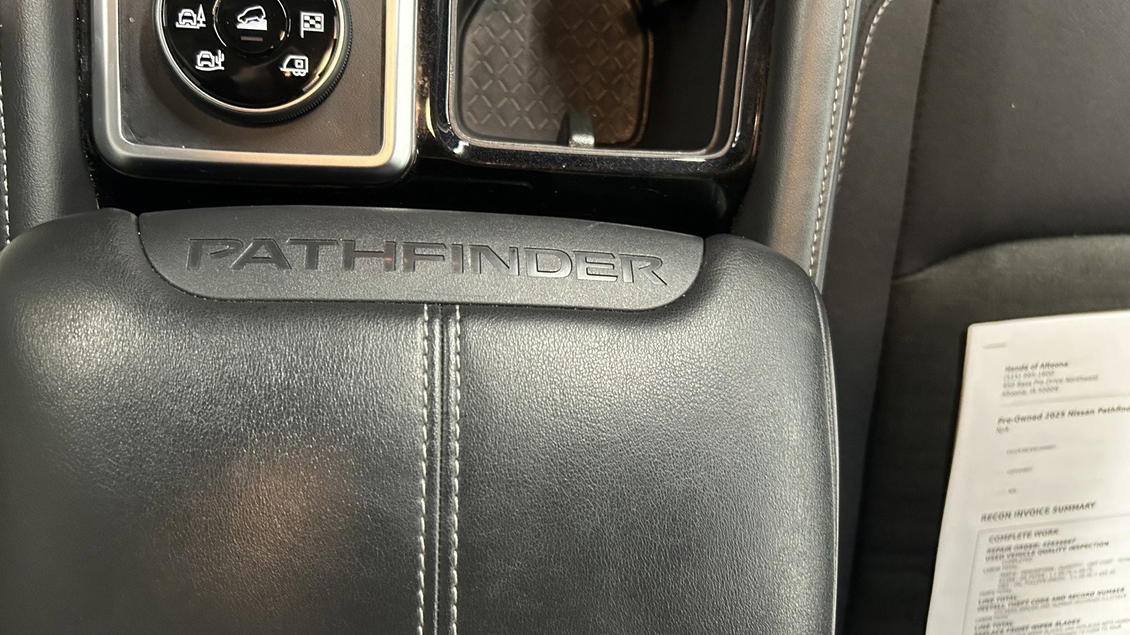 Used 2025 Nissan Pathfinder SV image 34