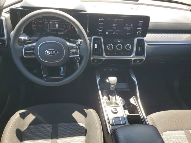 Used 2021 Kia Sorento LX AWD/4WD image 13
