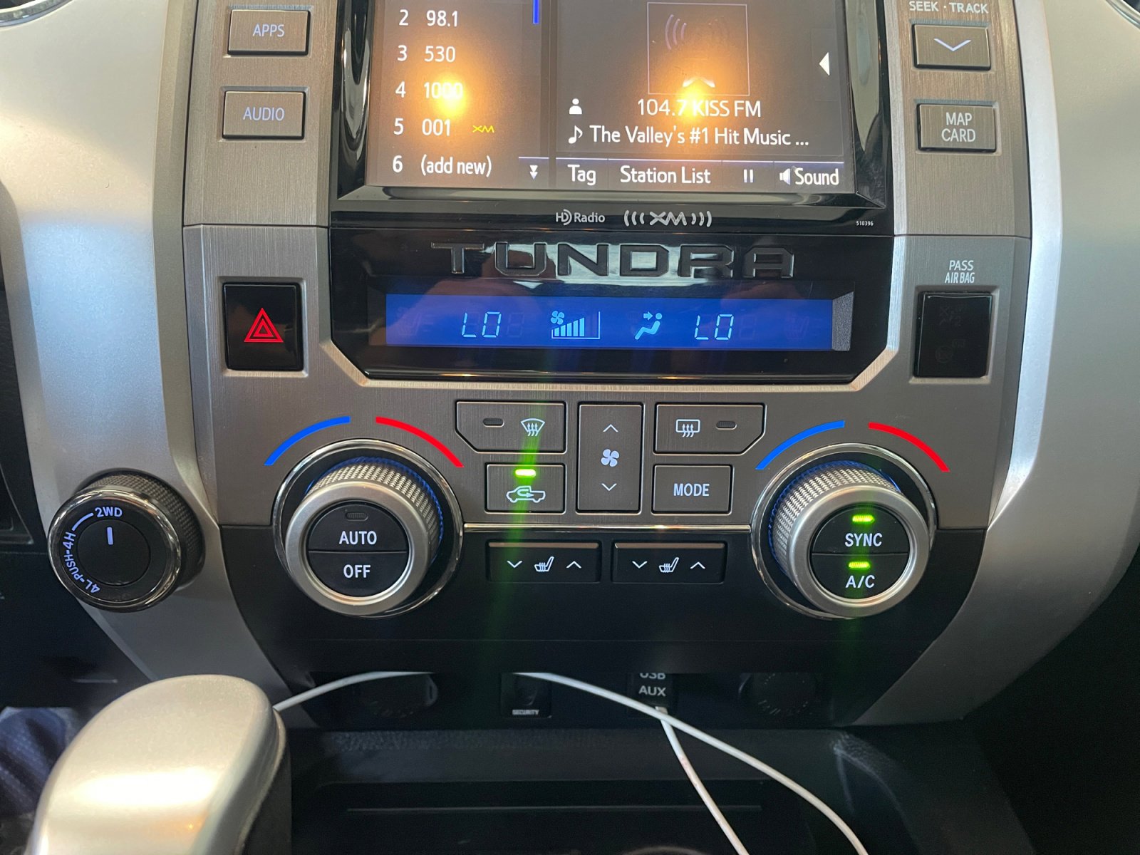 Used 2019 Toyota Tundra Limited w/ Limited Premium Package image 11