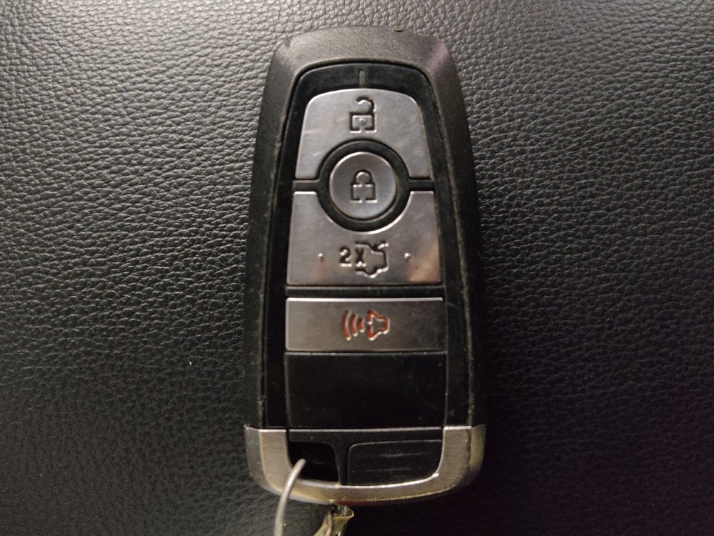 Used 2019 Ford Fusion SE image 32