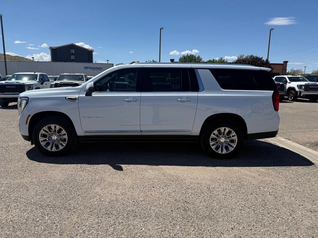 Used 2026 GMC Yukon XL Denali w/ Sun & Power Step Package AWD/4WD image 8