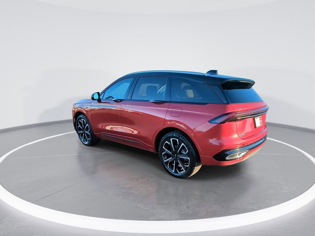 Used 2025 Lincoln Nautilus Reserve image 6