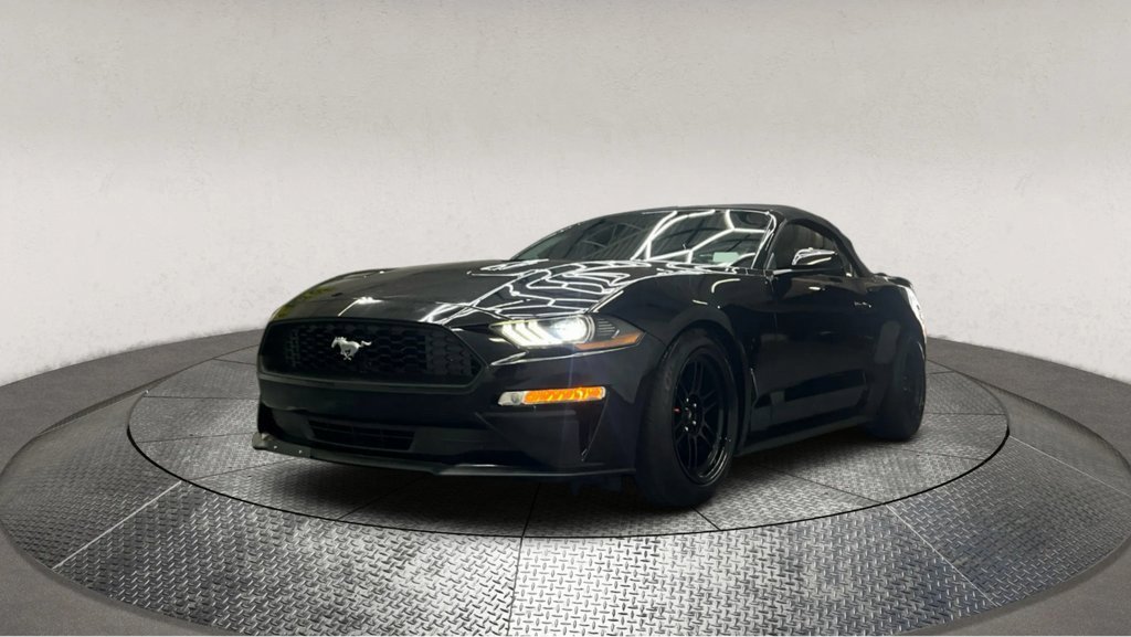 Used 2020 Ford Mustang Premium image 4