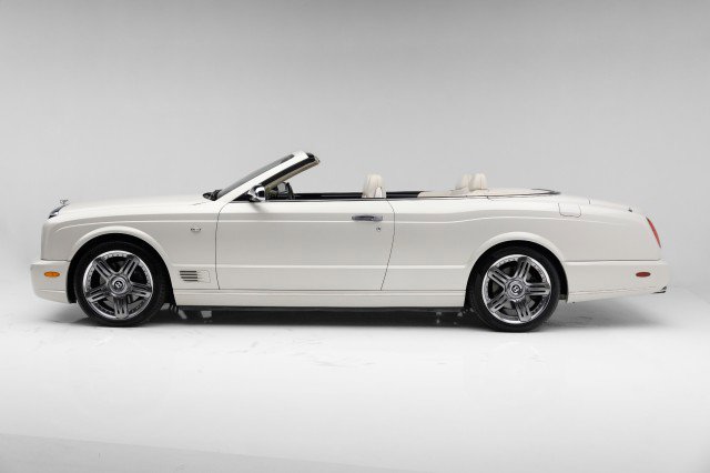 Used 2010 Bentley Azure T image 9