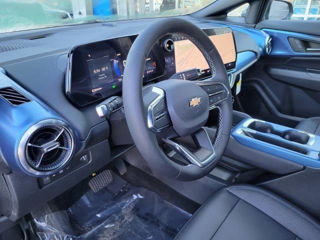 New 2026 Chevrolet Equinox EV LT AWD/4WD image 17