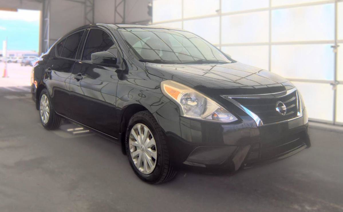 Used 2016 Nissan Versa S Plus FWD image 3
