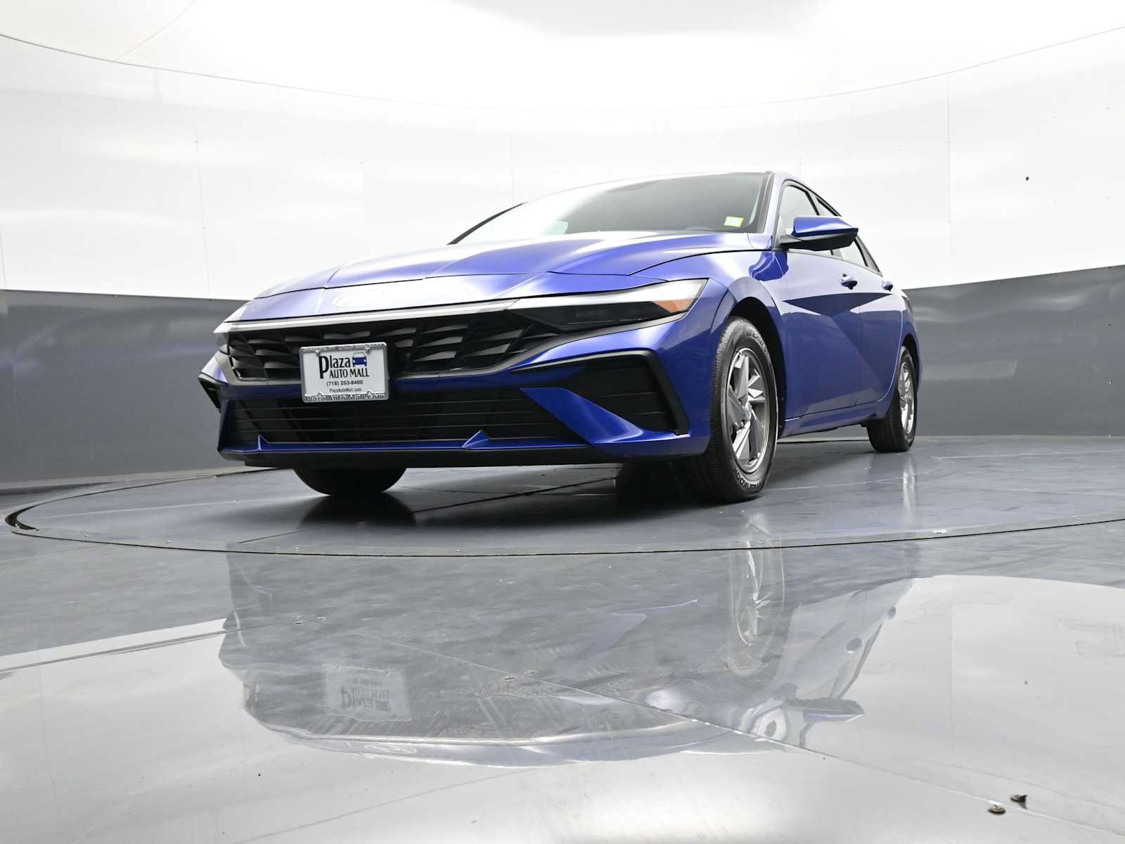Certified 2025 Hyundai Elantra SE FWD image 24