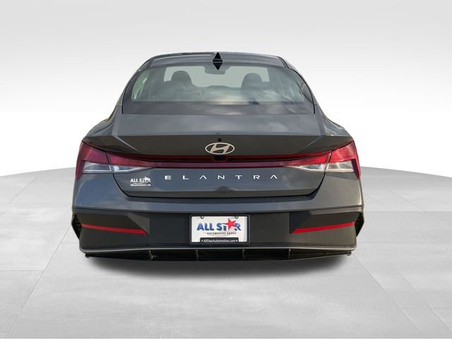 Used 2025 Hyundai Elantra SEL image 7