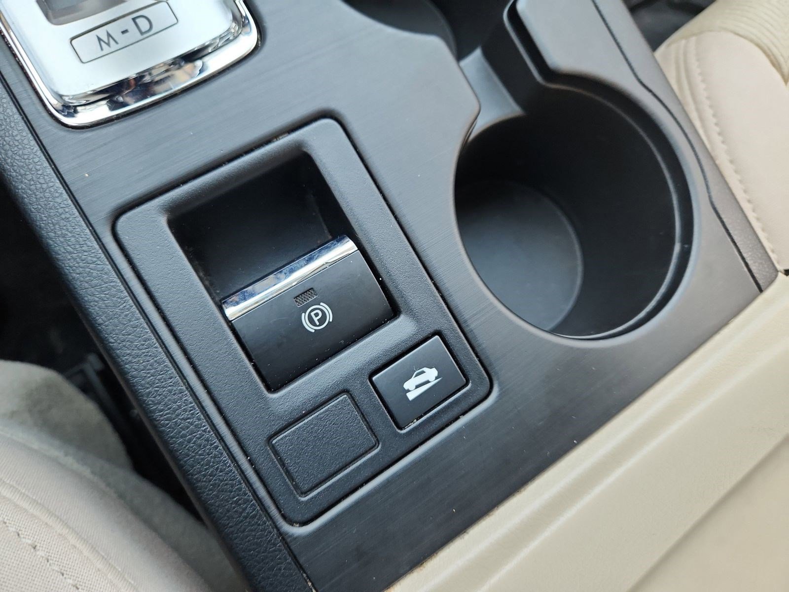 Used 2015 Subaru Legacy 2.5i Premium AWD/4WD image 29