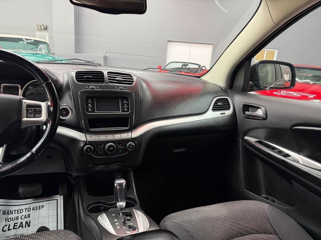 Used 2013 Dodge Journey SXT w/ Flexible Seating Group FWD image 17