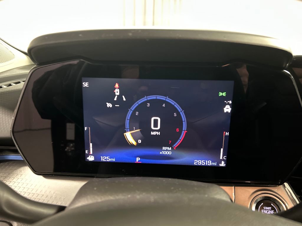 Used 2025 Chevrolet Trax LT w/ LT Convenience Package FWD image 16