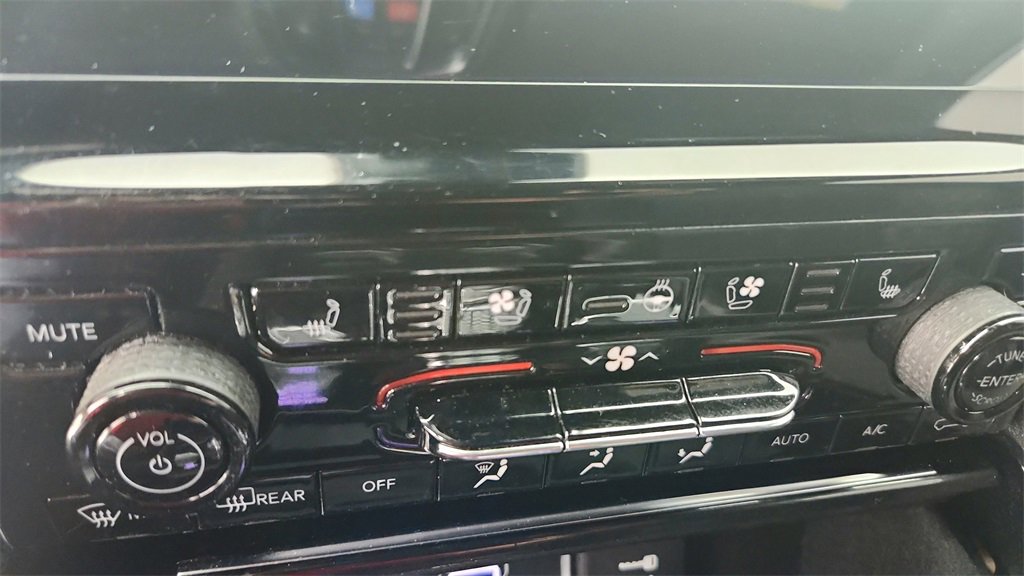 Used 2021 Jeep Grand Cherokee L Summit w/ Luxury Tech Group V image 22