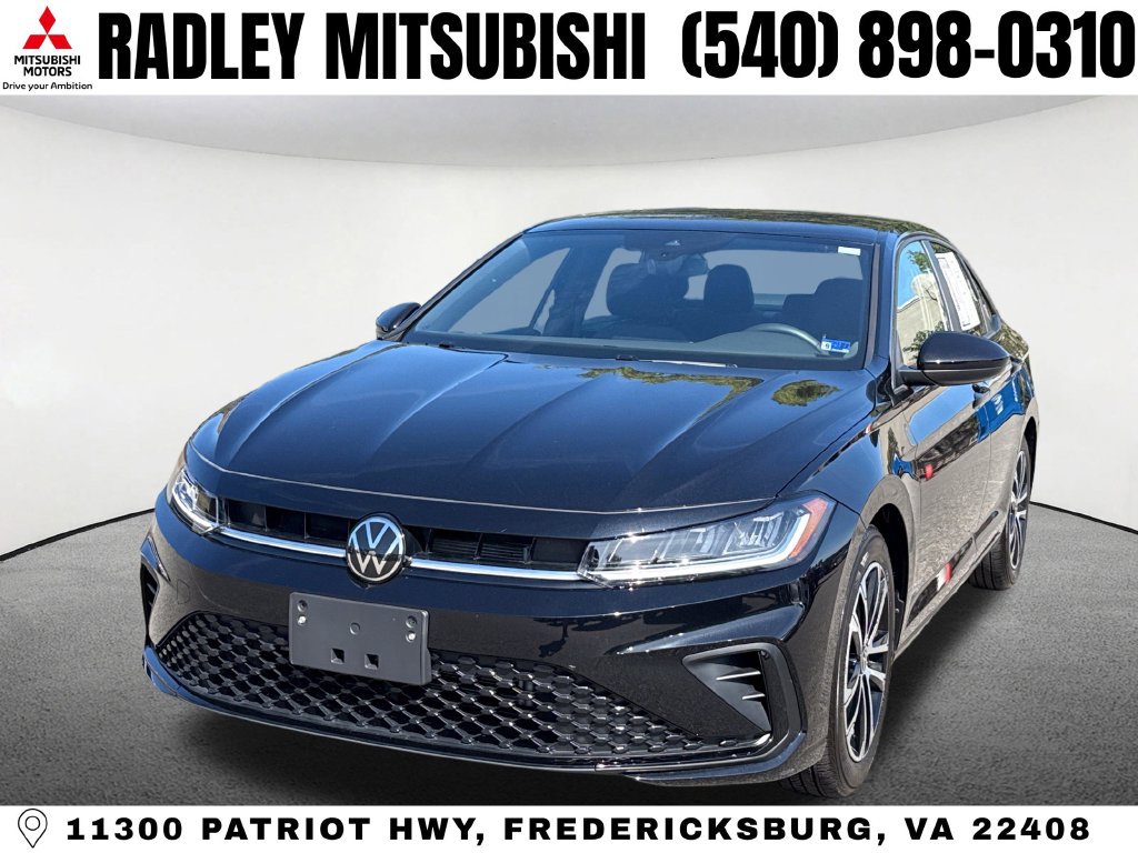 Used 2026 Volkswagen Jetta SE FWD image 1