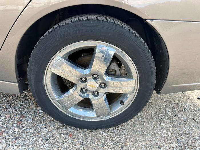 Used 2007 Chevrolet Malibu LTZ FWD image 12