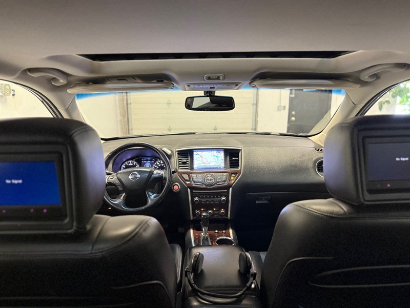 Used 2013 Nissan Pathfinder Platinum w/ Platinum Premium Pkg AWD/4WD image 19
