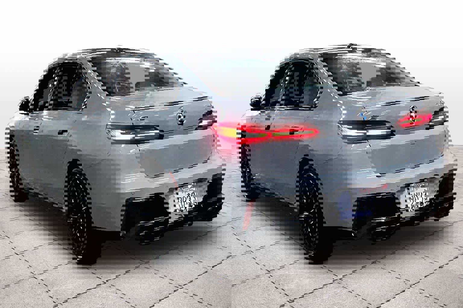 Used 2025 BMW 760i xDrive image 14