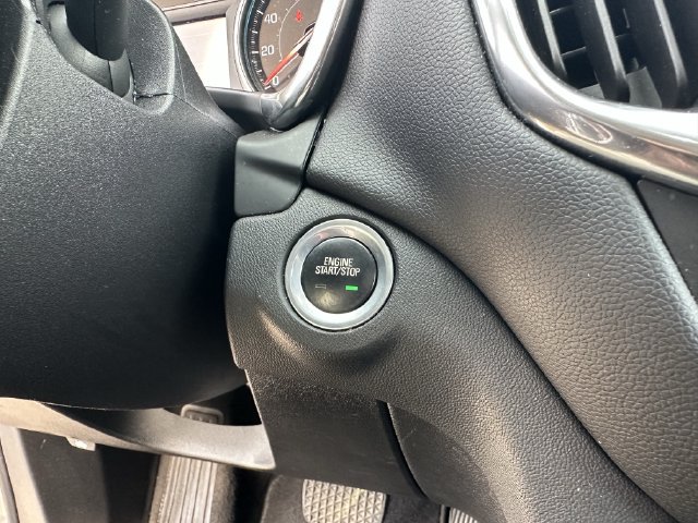 Used 2019 Chevrolet Equinox LT FWD image 30