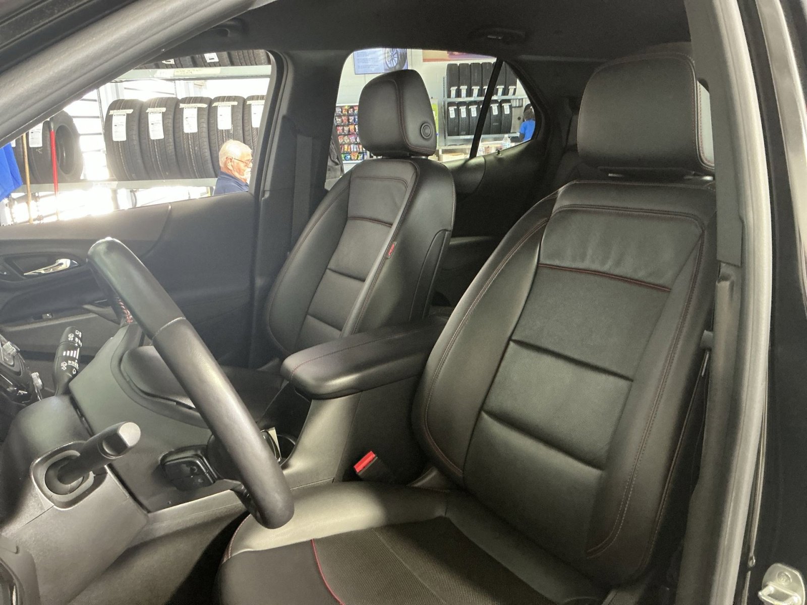 Used 2022 Chevrolet Equinox RS w/ RS Leather Package image 21