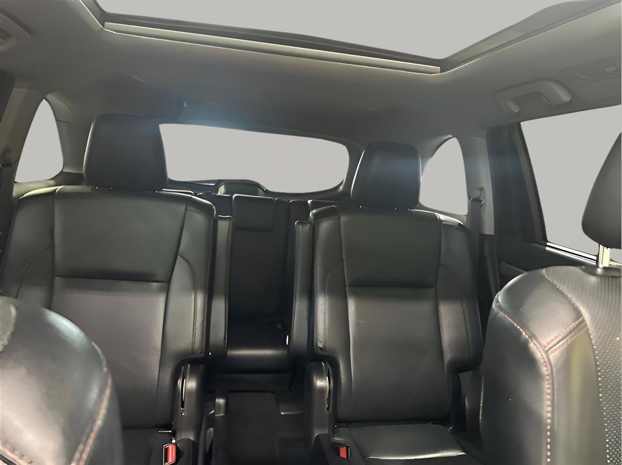 Used 2019 Toyota Highlander Limited Platinum AWD/4WD image 25