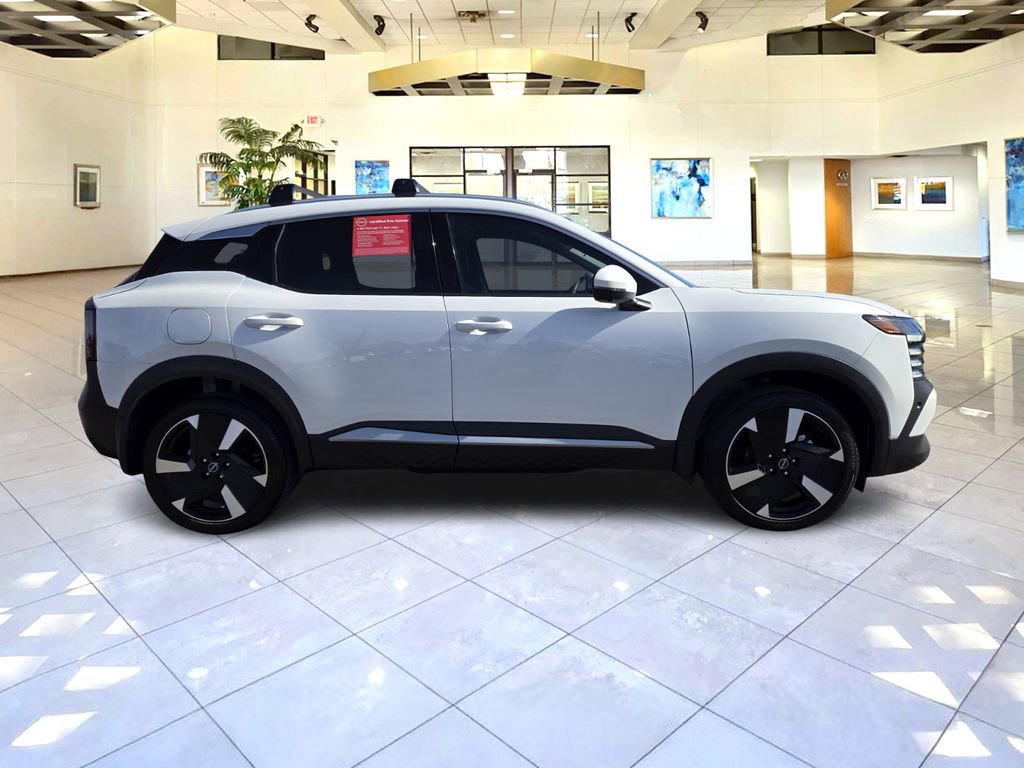 Certified 2025 Nissan Kicks SR FWD image 4