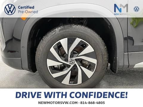 Used 2025 Volkswagen Tiguan S image 12