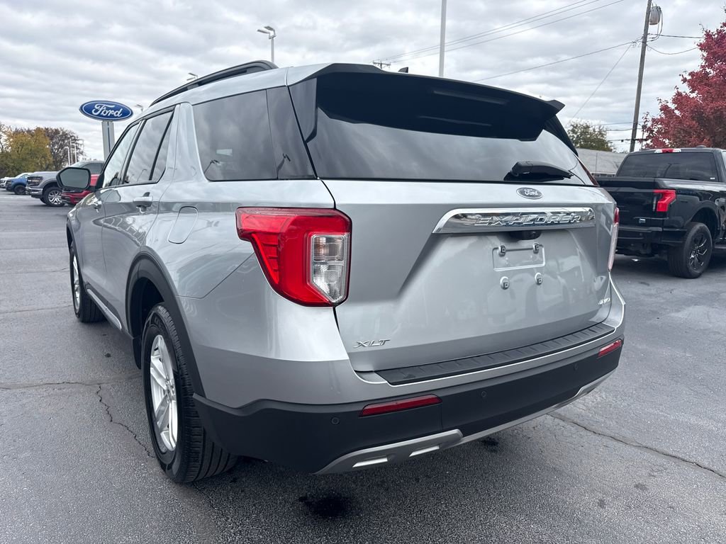 Used 2023 Ford Explorer XLT w/ Equipment Group 202A image 9
