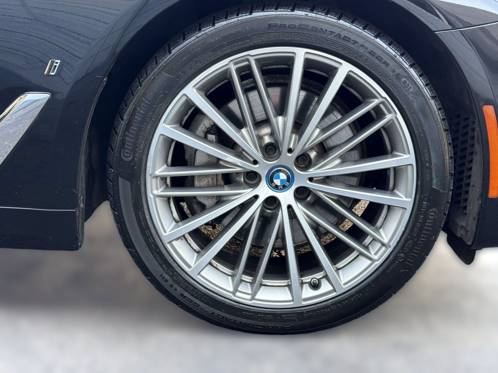 Used 2018 BMW 530e xDrive AWD/4WD image 13