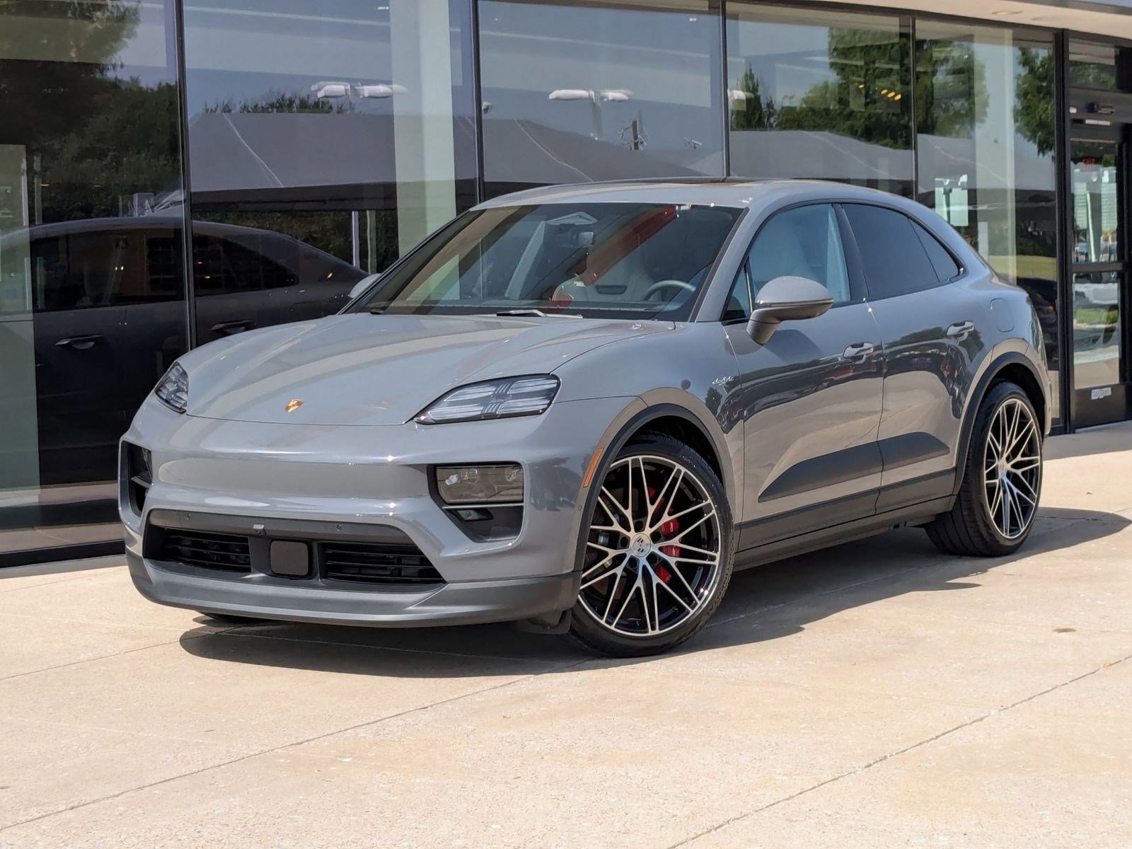 New 2025 Porsche Macan 4S Electric