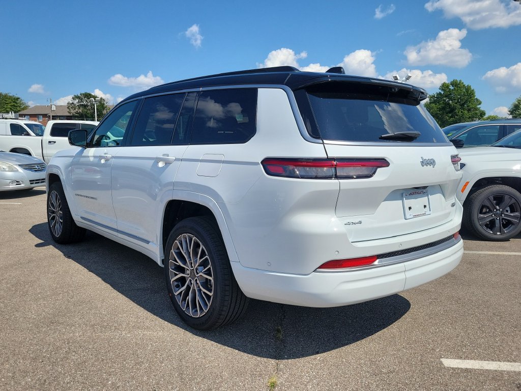 New 2027 Jeep Grand Cherokee L Summit AWD/4WD image 4