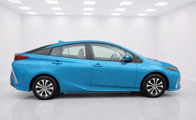 Used 2021 Toyota Prius Prime LE FWD image 4