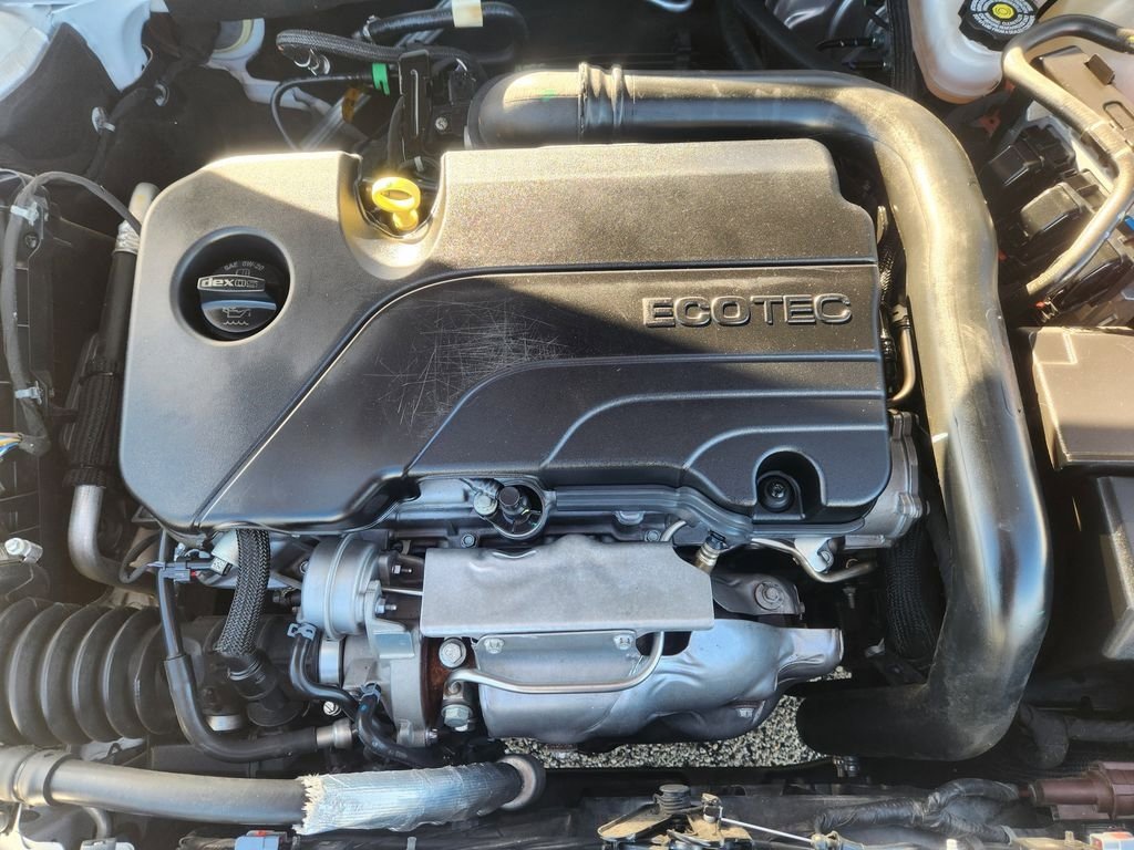 Used 2022 Chevrolet Malibu LS FWD image 31