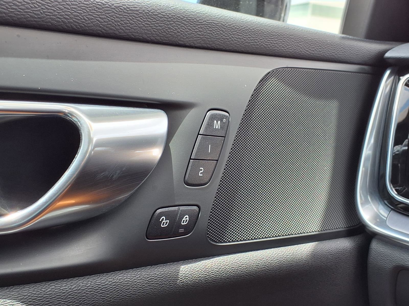 Certified 2025 Volvo S60 B5 Core w/ Protection Package Premier FWD image 33