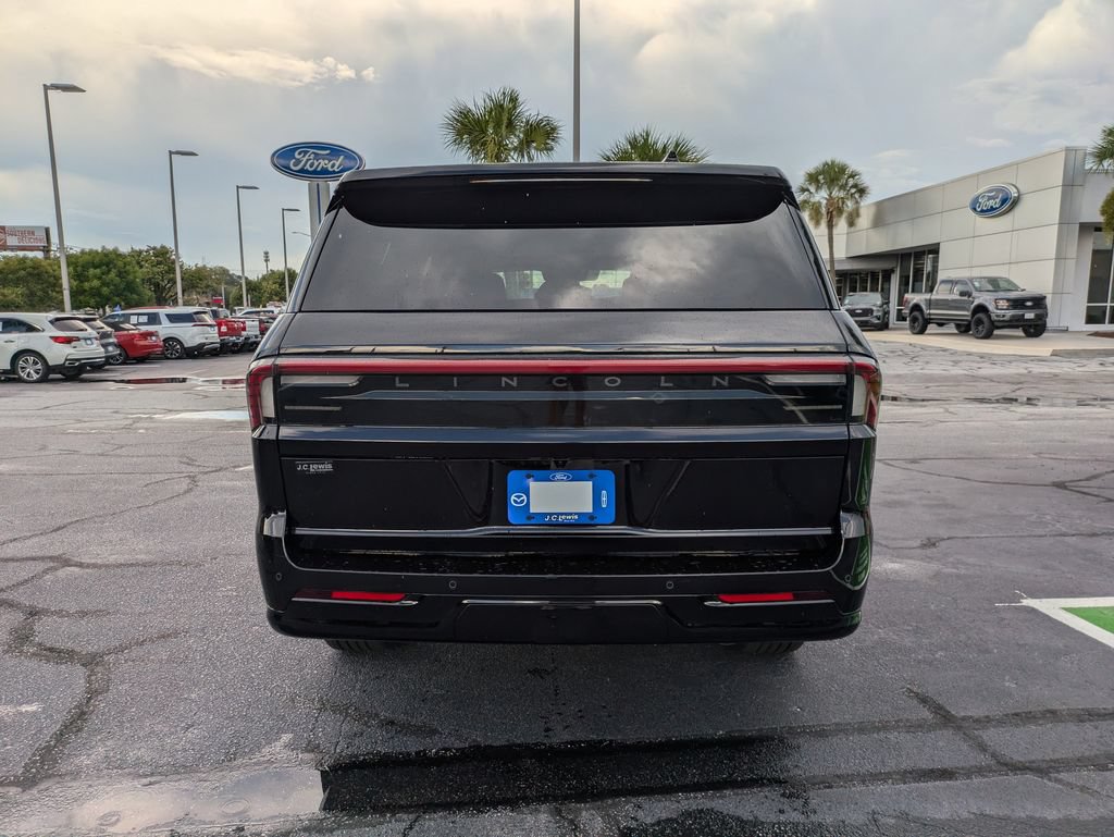 New 2027 Lincoln Navigator L Black Label AWD/4WD image 5