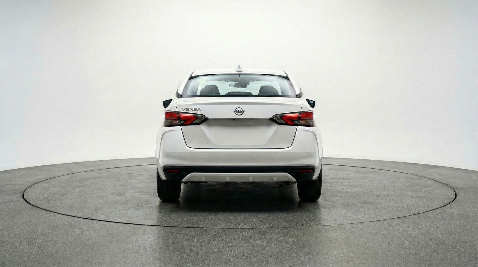 Used 2025 Nissan Versa SV image 7
