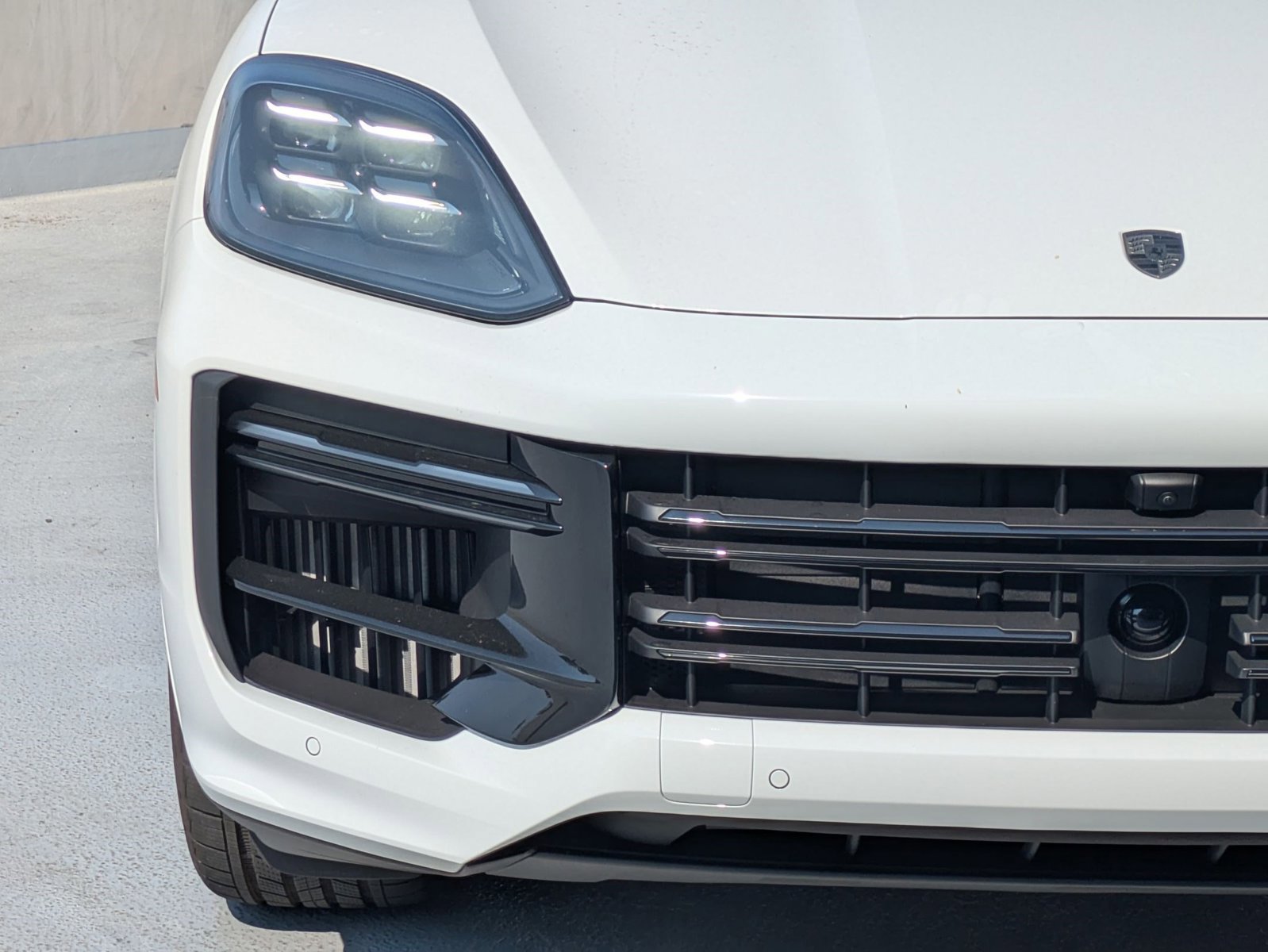 New 2025 Porsche Cayenne Turbo AWD/4WD image 12