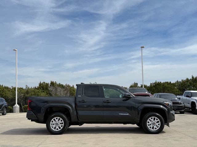 Used 2025 Toyota Tacoma SR5 image 5