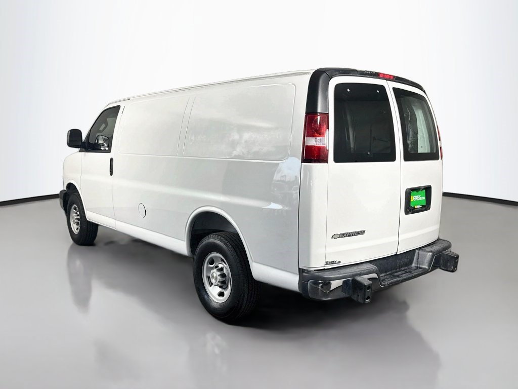 Used 2025 Chevrolet Express 2500 RWD image 7